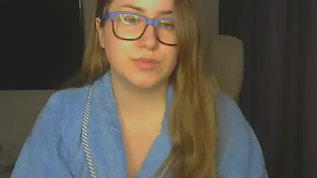 SeasonalSomeone live sex cam