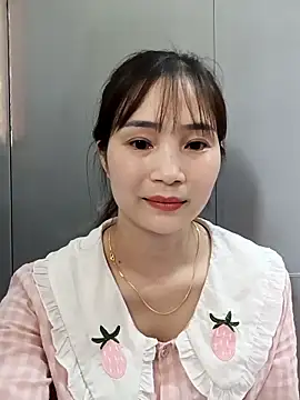 Webcam Model (-Dumi-) is live