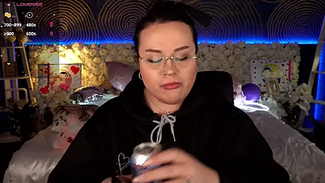 serahmirabeli - SerahMirabeli's free webcam - UK Sex Cams