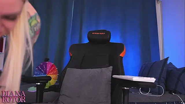 diana_rotor - Diana_rotor's free webcam - UK Sex Cams