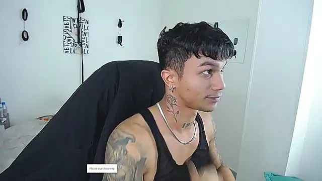 Leonard_Price live sex cam