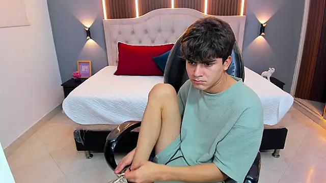 Tommy18__ live sex cam