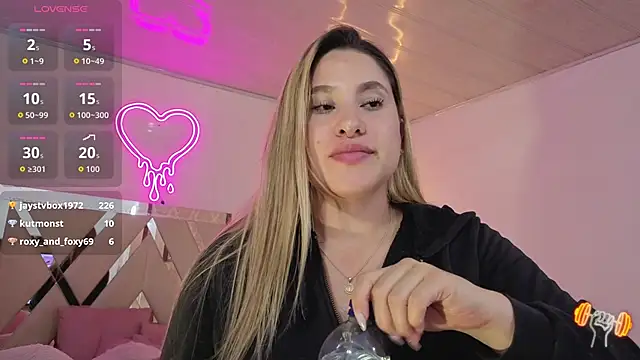 saaya_tay live sex cam