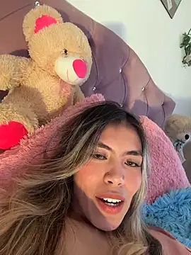 Webcam Model (soffia_7)  is live.Free join now!