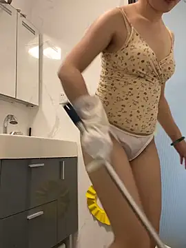 美女Liliya-77在线直播