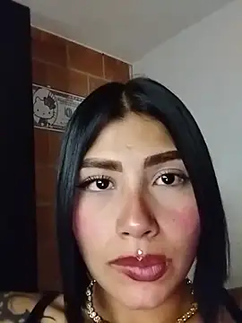 kylie_brazt (F young) - show boobs