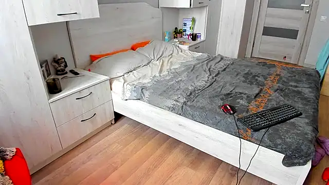 dussy_pussy - DUSSY_PUSSY's free webcam - UK Sex Cams