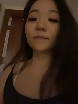 美女lucyxiaolulu在线直播