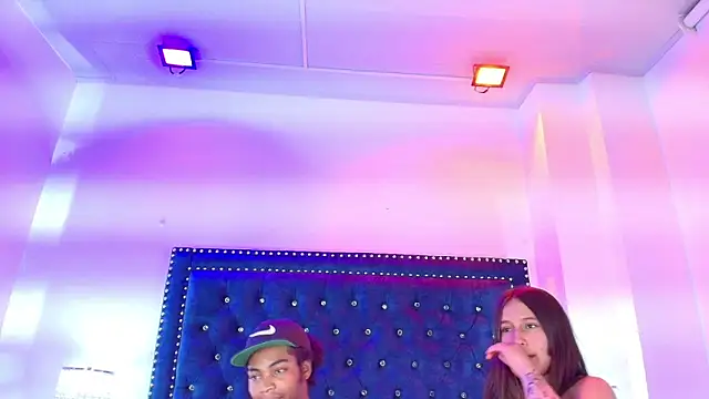 Cristal_and_luke webcam