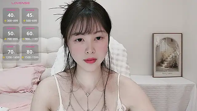 anna-2005 (F young) - 吃完牛排来一份提拉米苏，再来一杯柠檬水和草莓冰激凌