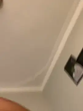 Webcam Model (Dellah27)  is live.Free join now!