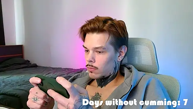 denis_here - DENIS_HERE's free webcam - UK Sex Cams