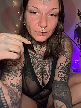 lizzardqueeen's room