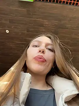 leiamood (F young) - Take off your panties and doggy style