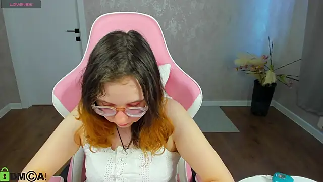 aleks-caster - Aleks-caster's free webcam - UK Sex Cams