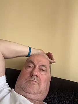 csikar - Csikar's free webcam - UK Sex Cams