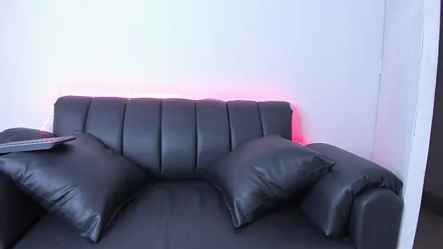 dark_valentino_ - Dark_Valentino_'s free webcam - UK Sex Cams