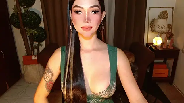 MouthWatering_Ayesha webcam