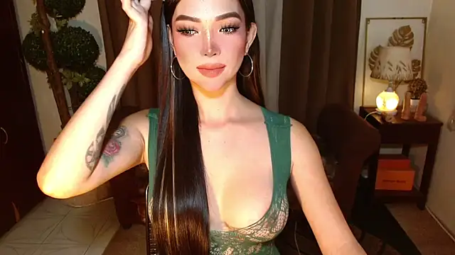 MouthWatering_Ayesha webcam