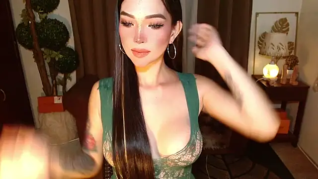 MouthWatering_Ayesha webcam