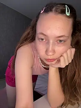 Webcam Model (Holy_Poly)  is live.Free join now!