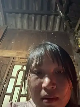 charlotte-ee - Charlotte-ee's free webcam