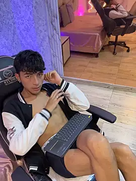 osamu_tay - Osamu_tay's free webcam