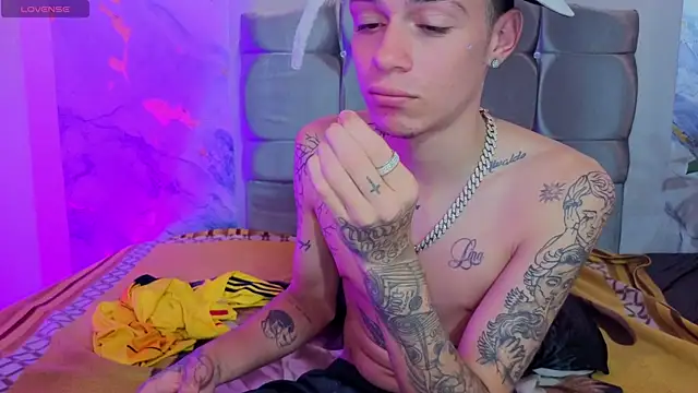 ELL_PBC live sex cam