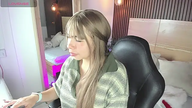 milaack_ - Milaack_'s free webcam - UK Sex Cams