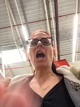 natakitten (F milf) - Unbutton shirt in public, rub tits, LT🎥