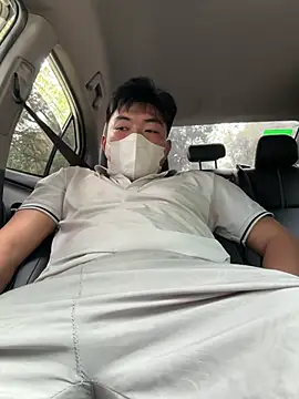 daddy-duc (M young) - Thủ dâm ngoài đường