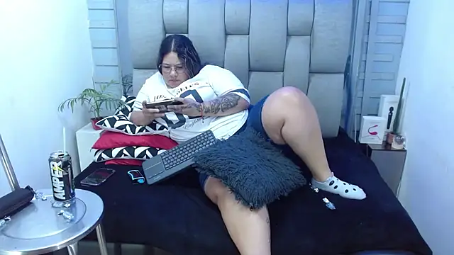 evelin_zaens - Evelin_zaens's free webcam - UK Sex Cams