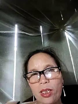 tina6886 - Tina6886's free webcam - UK Sex Cams