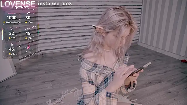 Careful_i_bite live sex cam