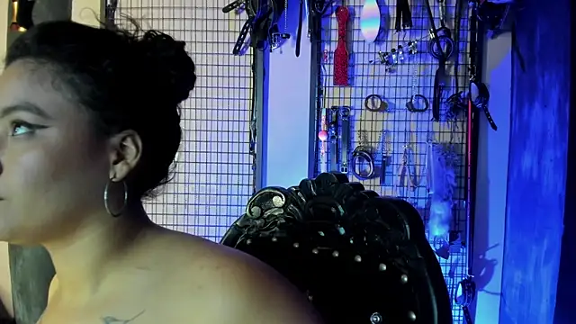 Twisted_Fantasy live sex cam