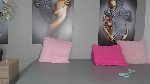 antonellablanc - AntonellaBlanc's free webcam - UK Sex Cams