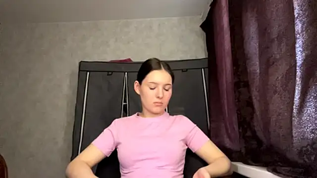 foxieflare - FoxieFlare's free webcam - UK Sex Cams