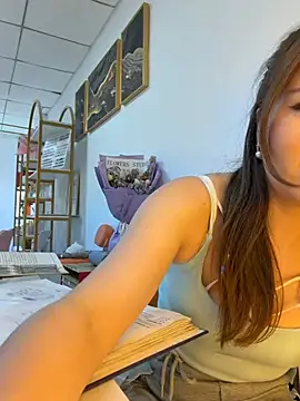 美女Xiaoxiao-y在线直播