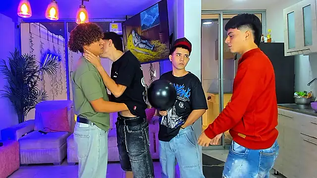 Houseofwarrios webcam