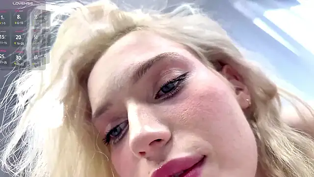 GlaydsLeveto live sex cam