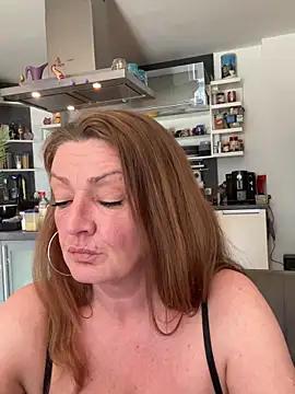 Webcam Model (Milf-Gabi)  is live.Free join now!