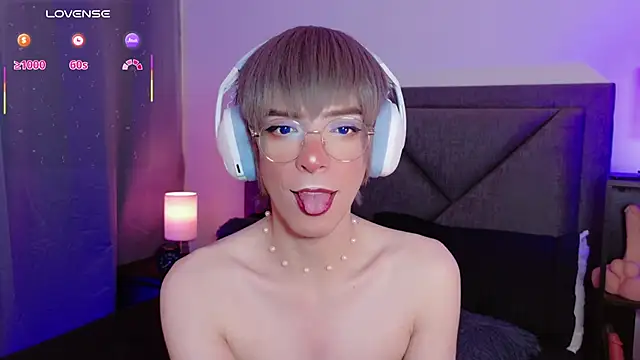 sammy_russell - Sammy_Russell's free webcam - UK Sex Cams