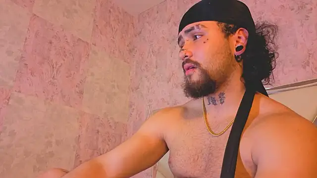 benny_and_mark (Ask my age) - Oil on Benny's tits