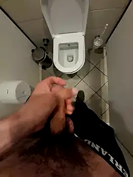 Handsomeboy3344 live sex cam