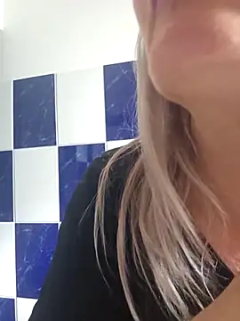 ladytouch (F milf) - 👅Tease me 💗Love me 💦Drive me crazy😈