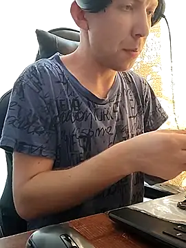 _uncle_mitya-43_ - _uncle_Mitya-43_'s free webcam - UK Sex Cams