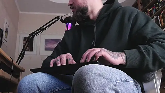 findomjason (M young) - to be a good boy is what u crave😈