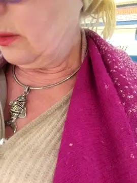 Hot-Muci live sex cam