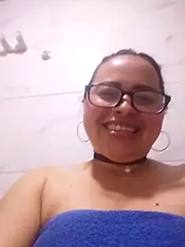 violetapeeveet - Violetapeeveet's free webcam - UK Sex Cams