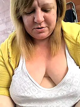 jusichka - Jusichka's free webcam - UK Sex Cams